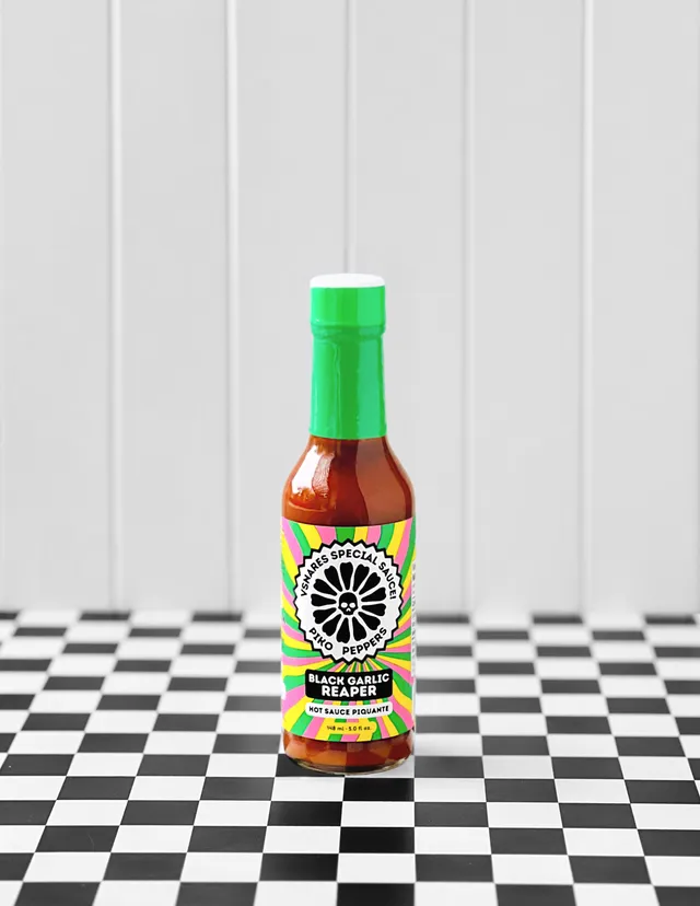 piko-peppers-vsnares-sauce-piquante-ail-noir-reaper image 1