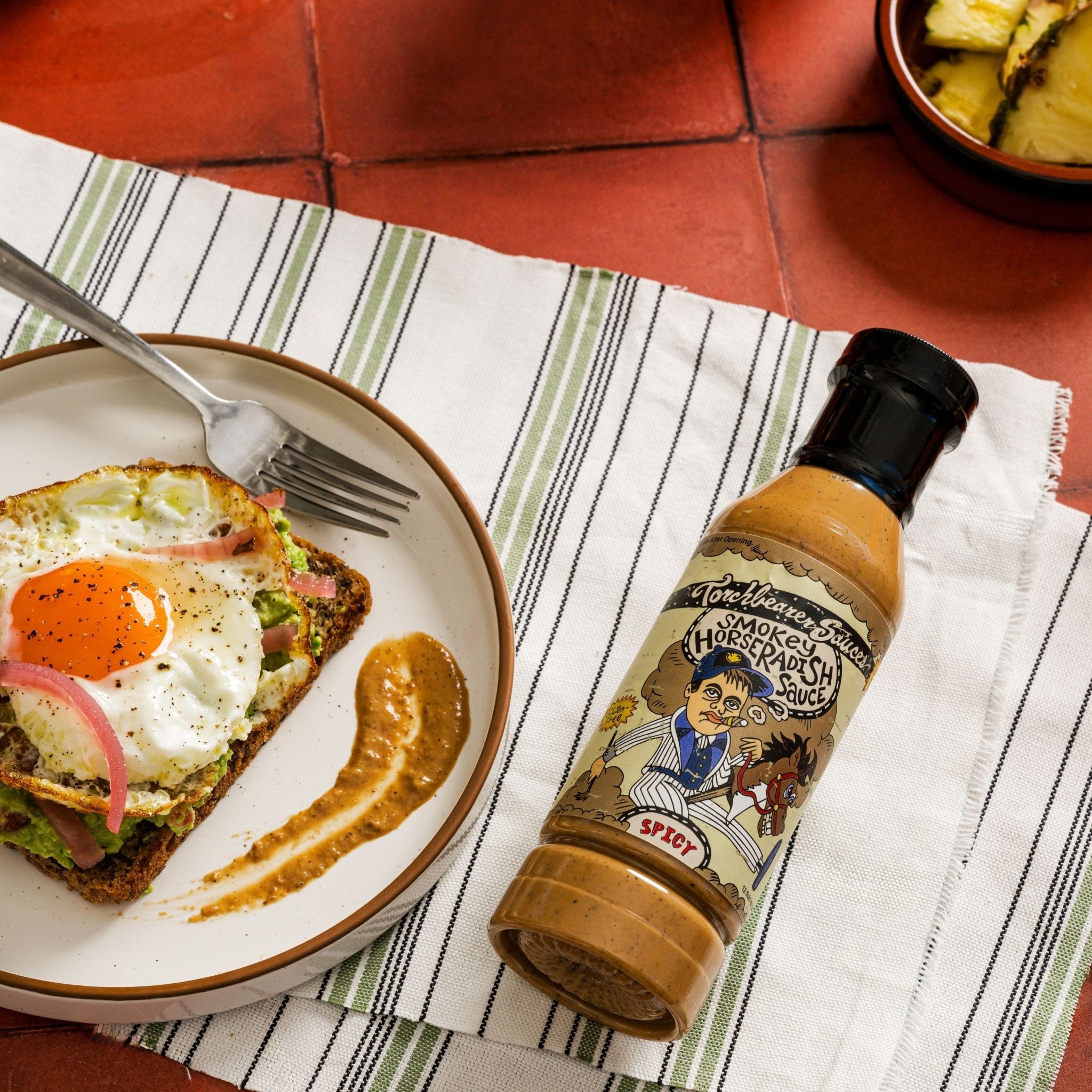 torchbearer-smokey-horseradish-sauce-au-raifort-ail-chipotle-fum-12-oz image 2