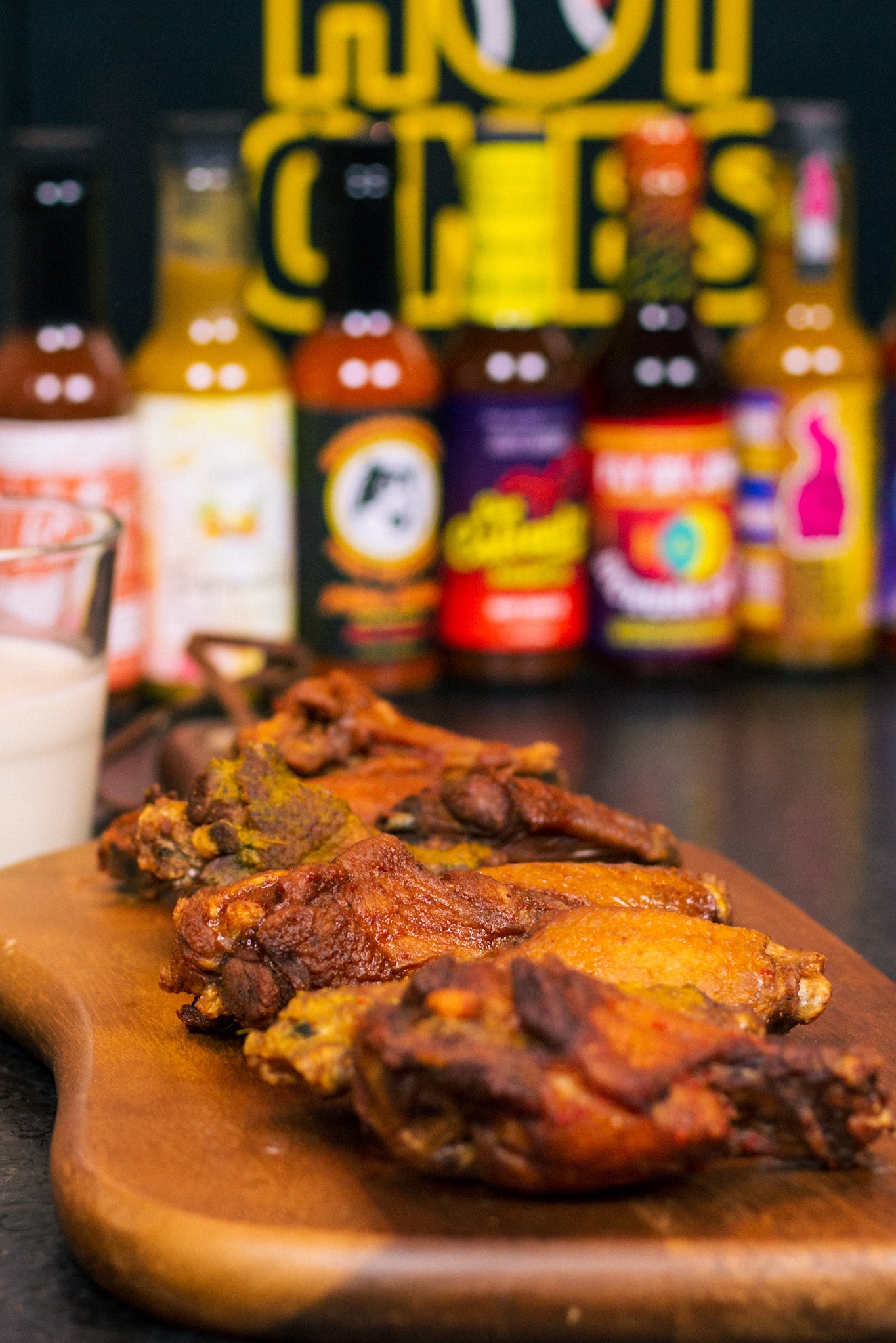 heatonist-hot-ones-year-coffret-abonnement-10-sauces-piquantes-ann-e image 5
