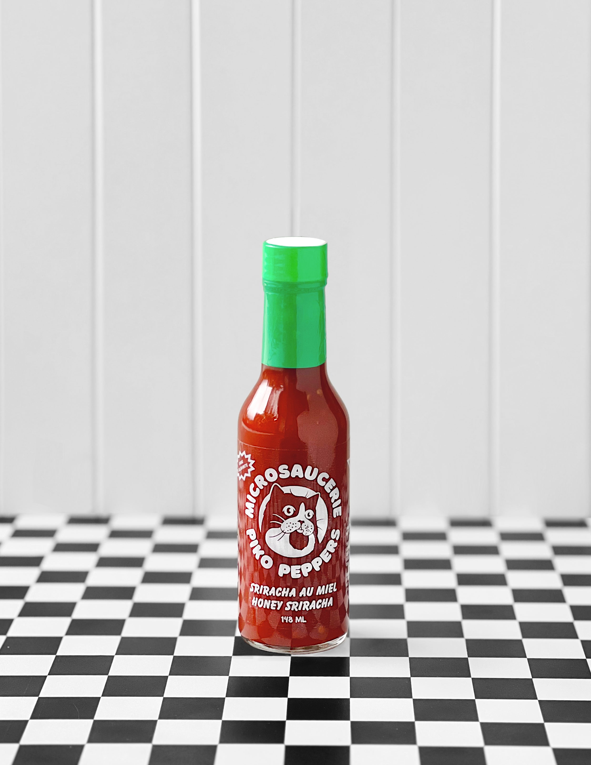 piko-peppers-sriracha-sauce-piquante-au-miel-jalape-o image 1
