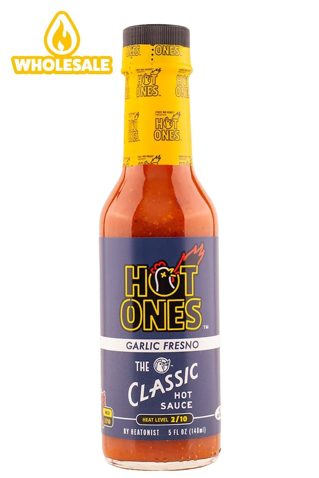 hot-ones-the-classic-garlic-fresno-sauce-piquante-ail-148-ml image 1