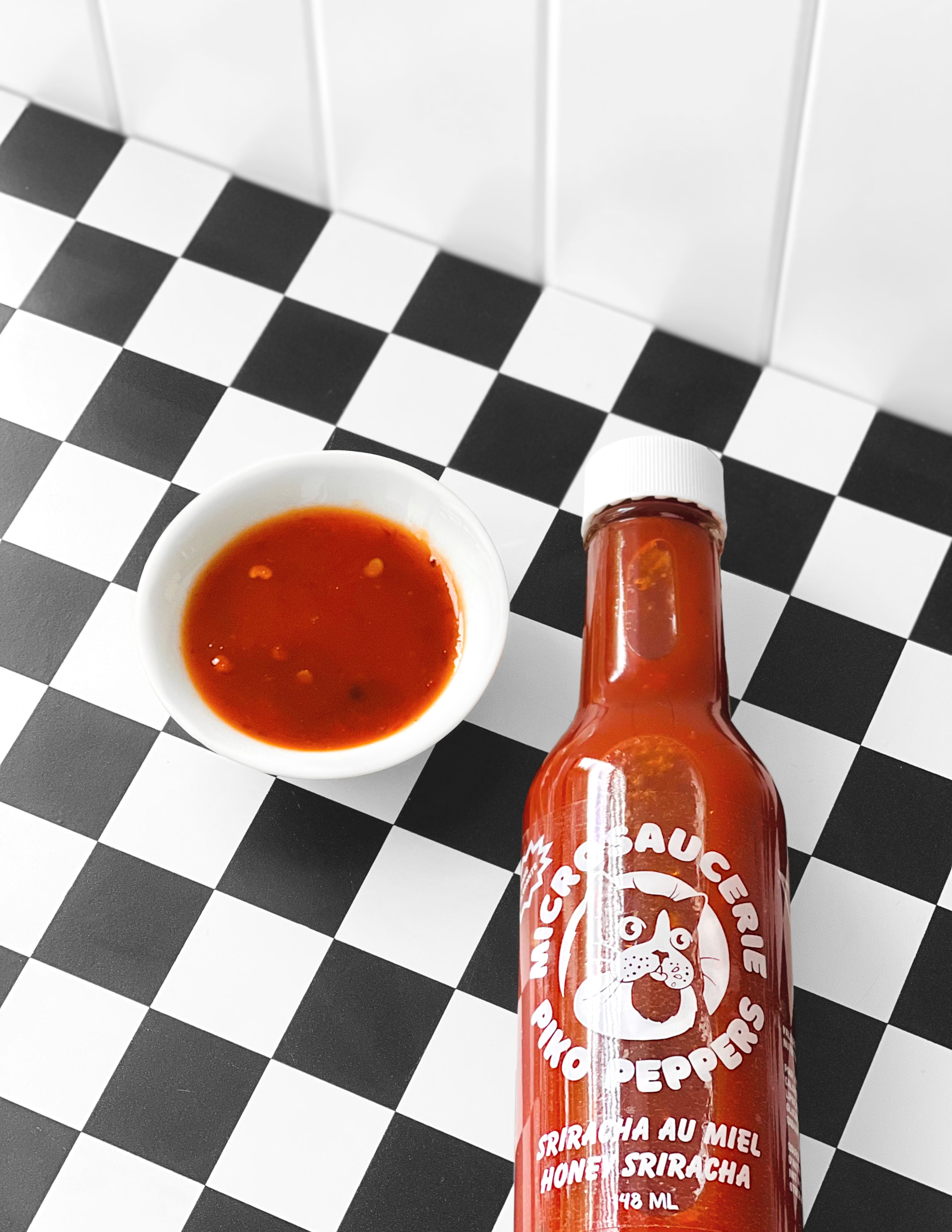 piko-peppers-sriracha-sauce-piquante-au-miel-jalape-o image 3
